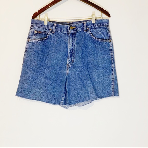 Vintage Chic mom denim shorts - Picture 1 of 5